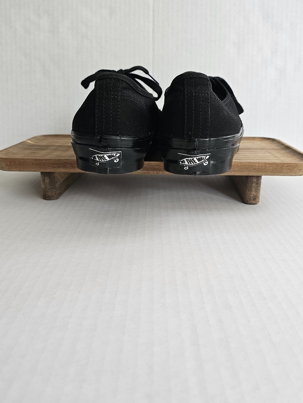 Vans Blackout Sneakers Size Mens 11.5 Low Top Lace Up Canvas Cushioned Insole - Picture 7 of 11
